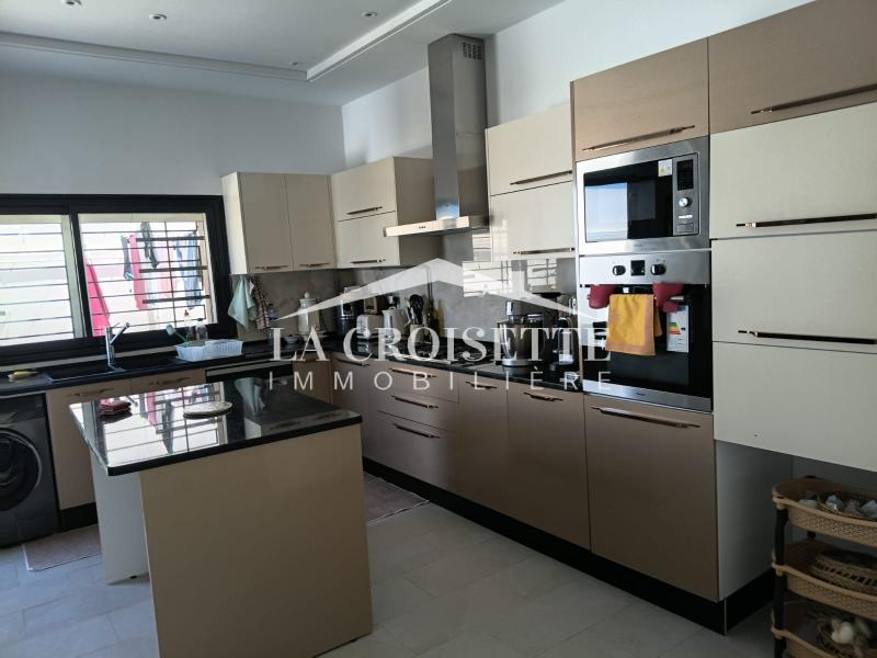 Villa S+3 plain-pied avec jardin à La Marsa 